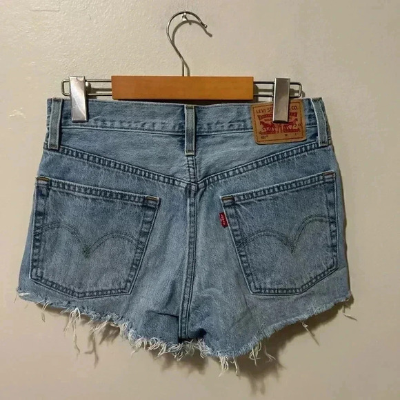 Levi’s  501 mid rise short 26 - Picture 6 of 6